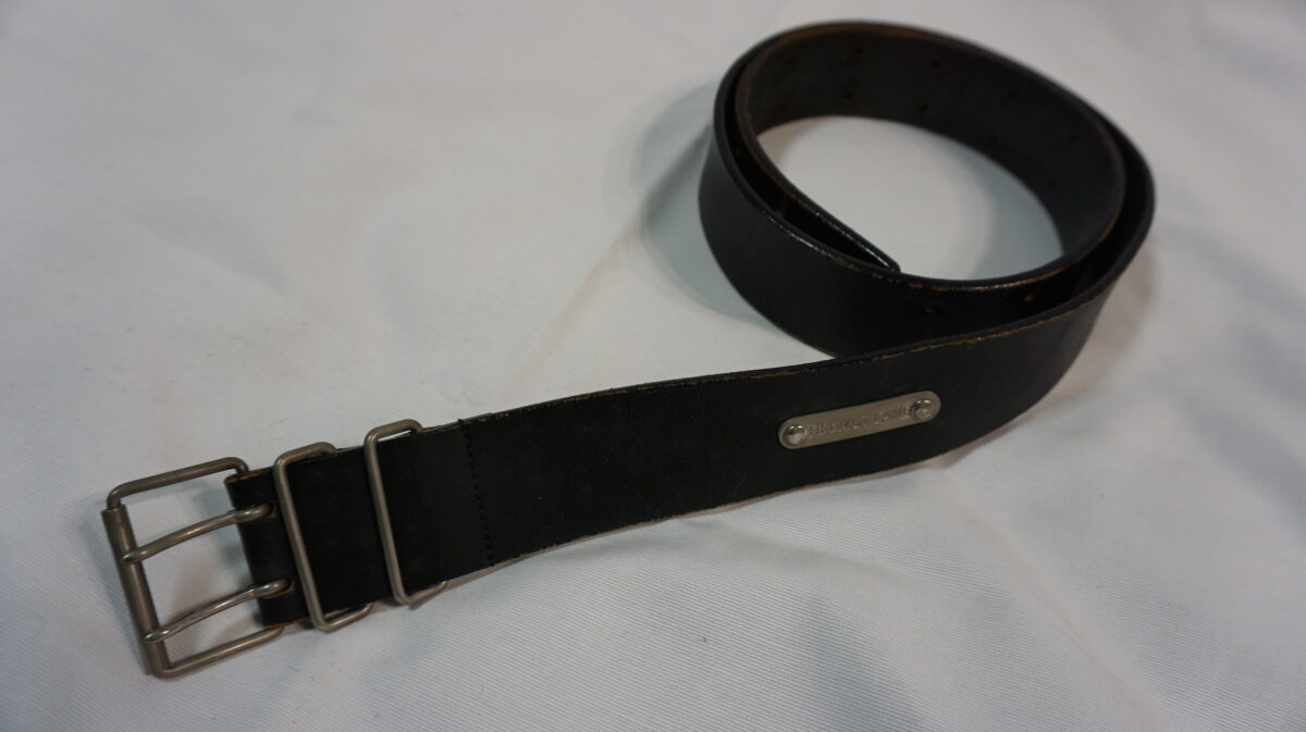 HELMUT LANG DOUBLE PIN LEATHER BELT(DESIGNED BY HL HIMSELF)