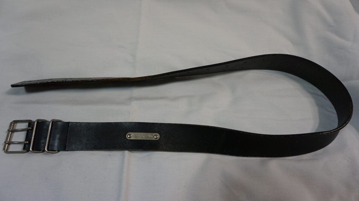 HELMUT LANG DOUBLE PIN LEATHER BELT(DESIGNED BY HL HIMSELF)