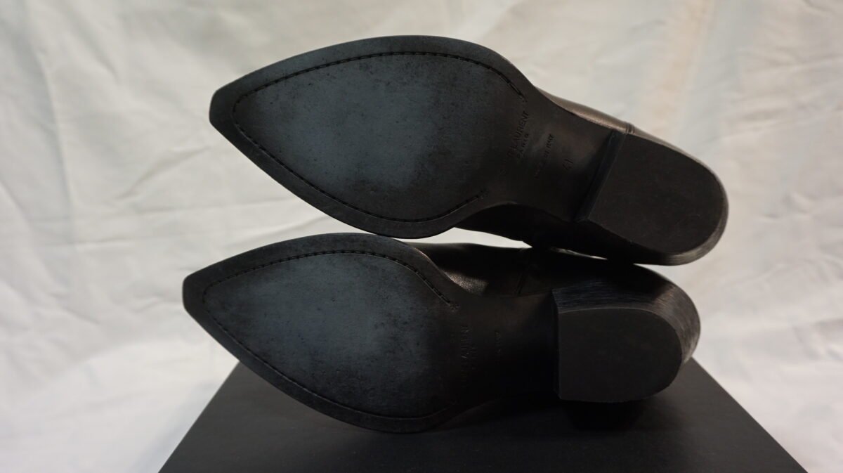SAINT LAURENT PARIS by Anthony Vaccarello "LUKAS" Pointed toe boots 530825 CY500 1000 BRIT SOUPLE LUKAS 40 ZIP BOOTI 2018AW 2018-2019a/w